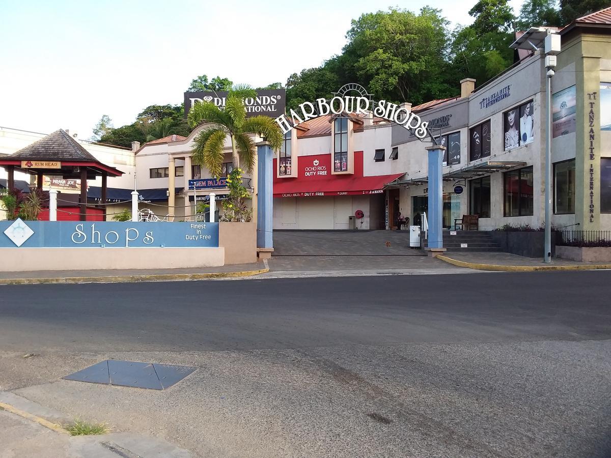 McFarlane's Place Ocho Ríos Exterior foto